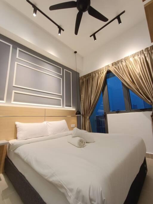 Cl 27A Insta Klcc View & Infinity Pool View Kuala Lumpur Exterior foto