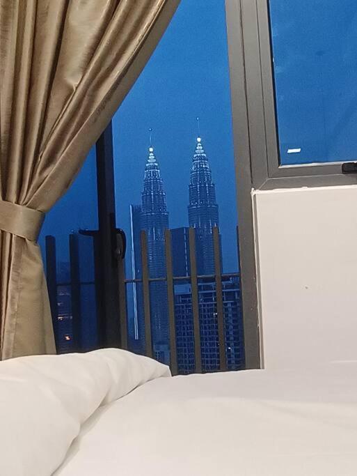 Cl 27A Insta Klcc View & Infinity Pool View Kuala Lumpur Exterior foto