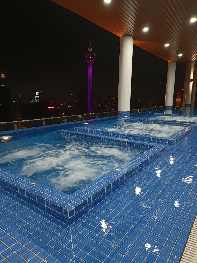 Cl 27A Insta Klcc View & Infinity Pool View Kuala Lumpur Exterior foto