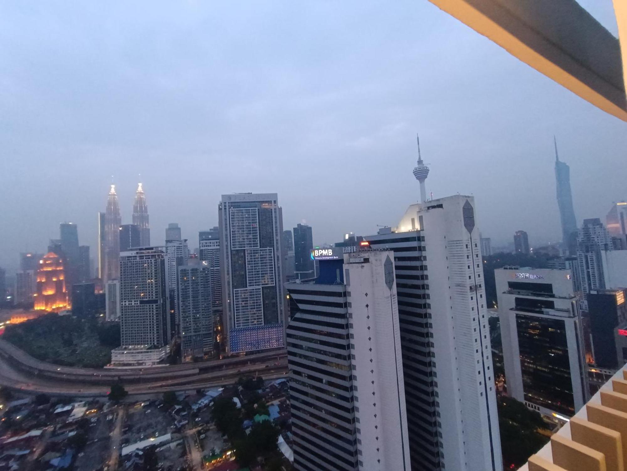 Cl 27A Insta Klcc View & Infinity Pool View Kuala Lumpur Exterior foto